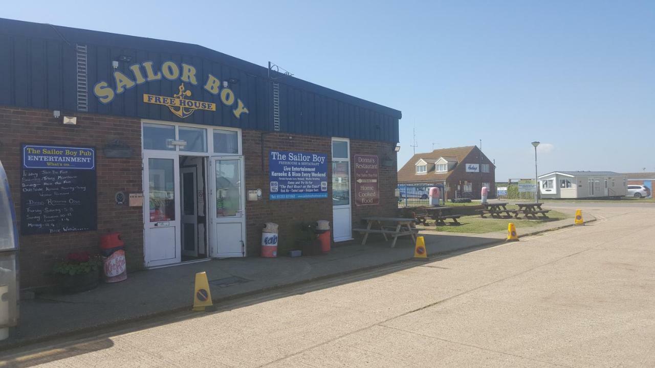 Caravan Beach Holiday Hotel Saint Osyth Esterno foto