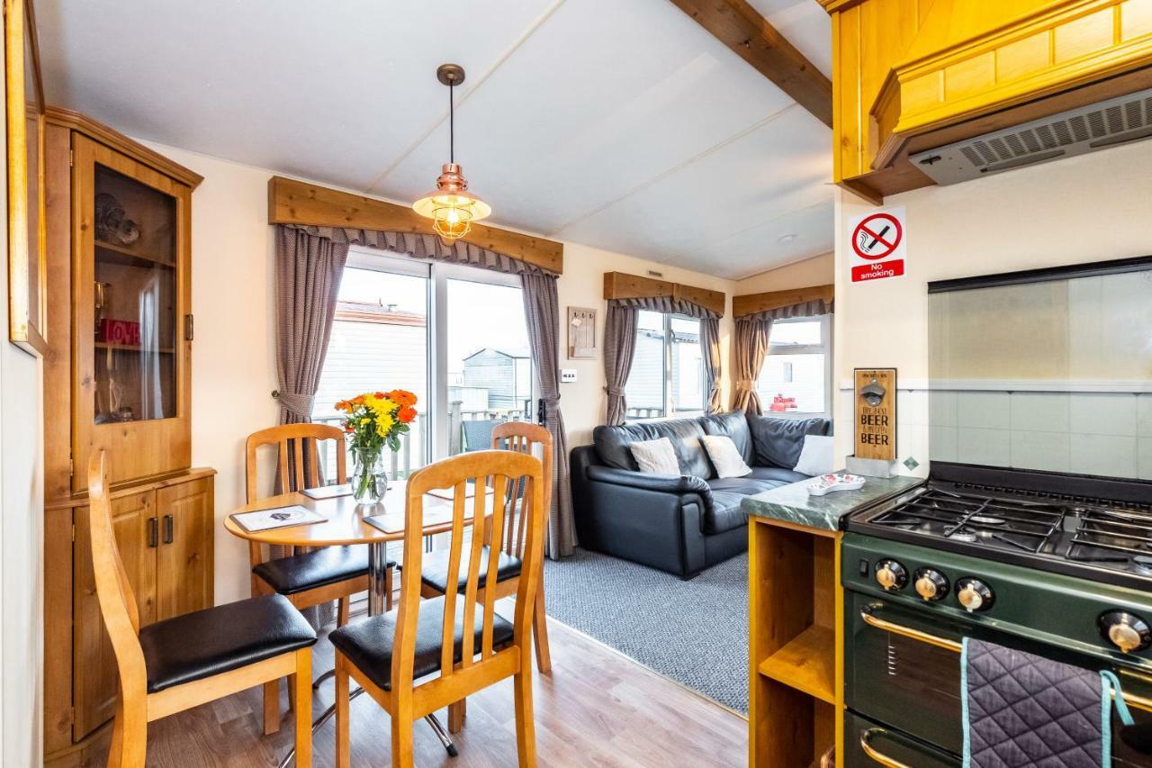 Caravan Beach Holiday Hotel Saint Osyth Esterno foto