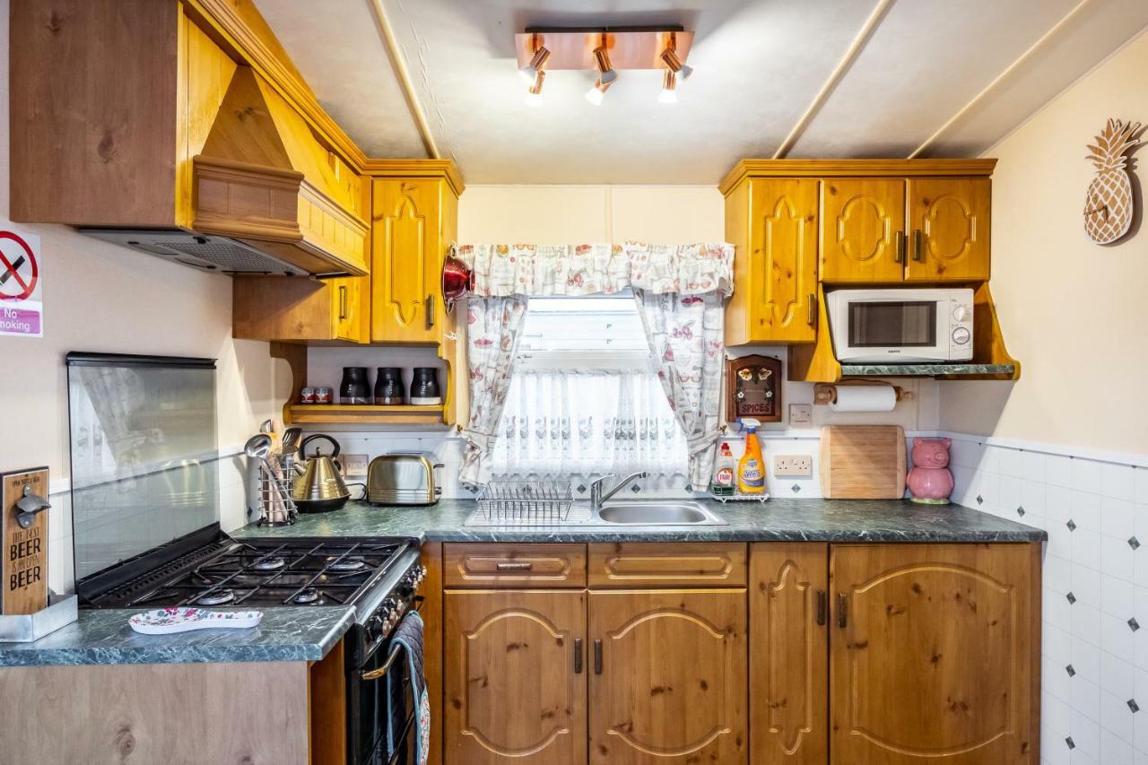 Caravan Beach Holiday Hotel Saint Osyth Esterno foto
