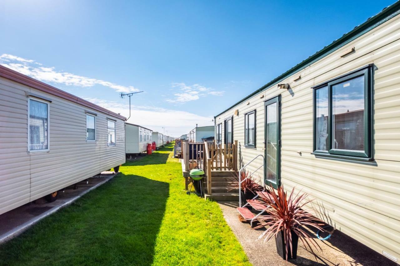 Caravan Beach Holiday Hotel Saint Osyth Esterno foto