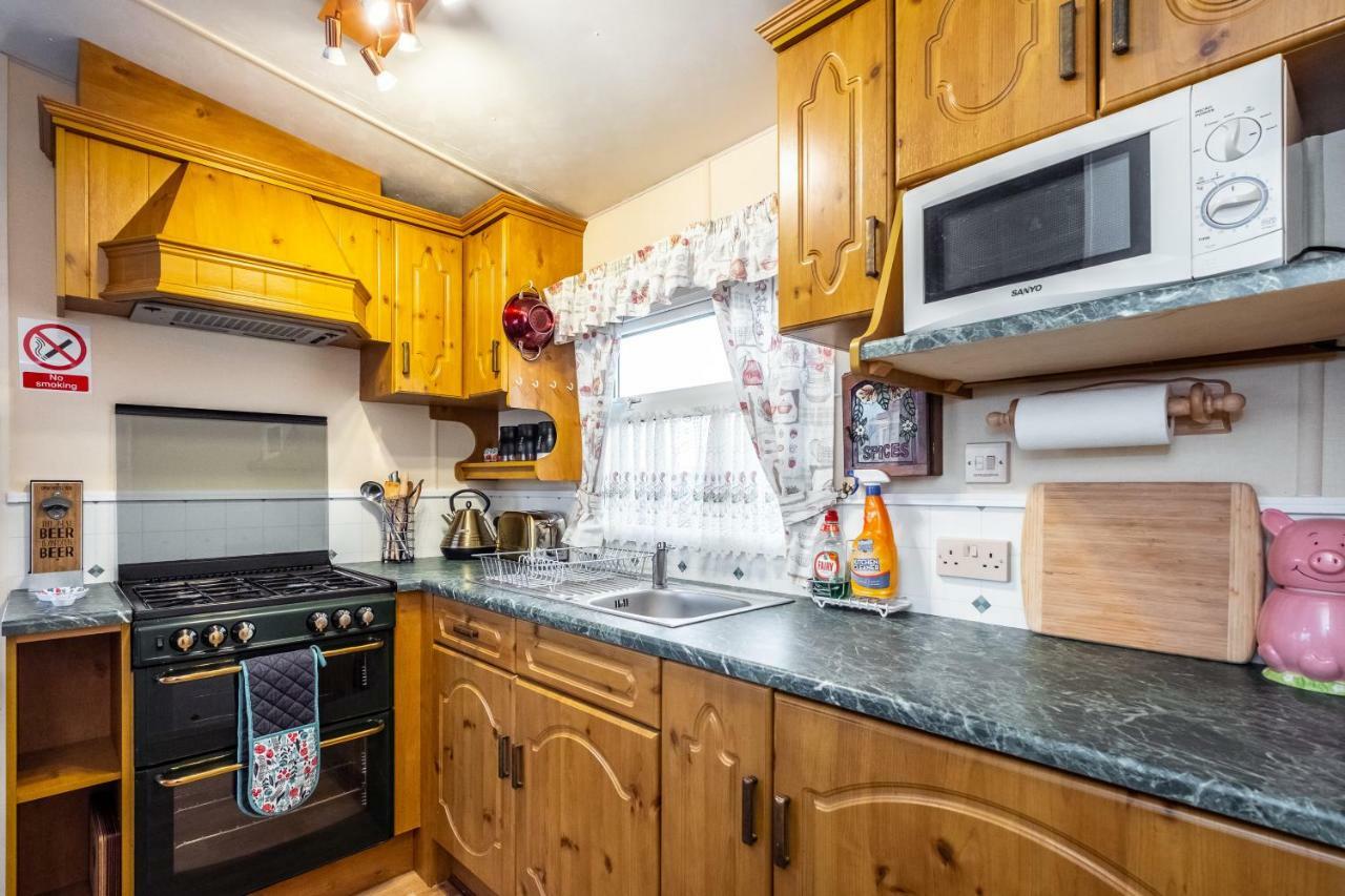Caravan Beach Holiday Hotel Saint Osyth Esterno foto